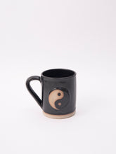 Load image into Gallery viewer, Onyx Yin Yang Mug
