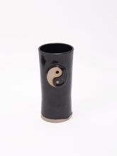 Load image into Gallery viewer, Yin Yang Vase Onyx
